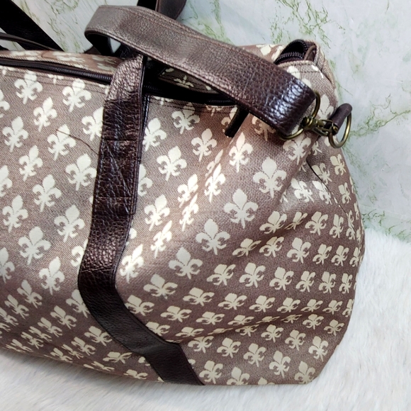 T.B2 JEANS Overnight Bag - Picture 9 of 15